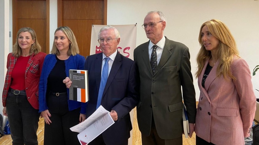 El CES demanda una prestación universal por crianza para terminar con la pobreza infantil 