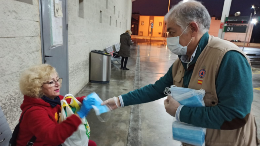 El uso de mascarillas será obligatorio en el transporte público a partir de este lunes 4 de mayo