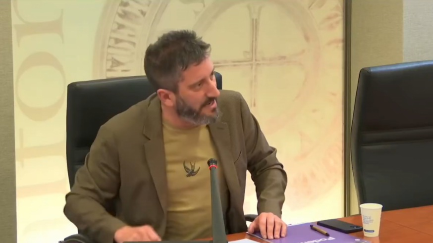 Podemos propone el "tiro al fachón" y Vox anuncia acciones legales 
